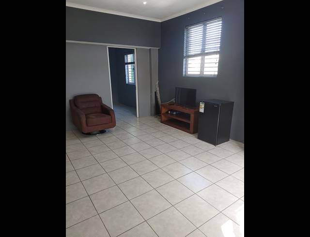 1 BEDROOM PROPERTY TO RENT IN PARK HILL